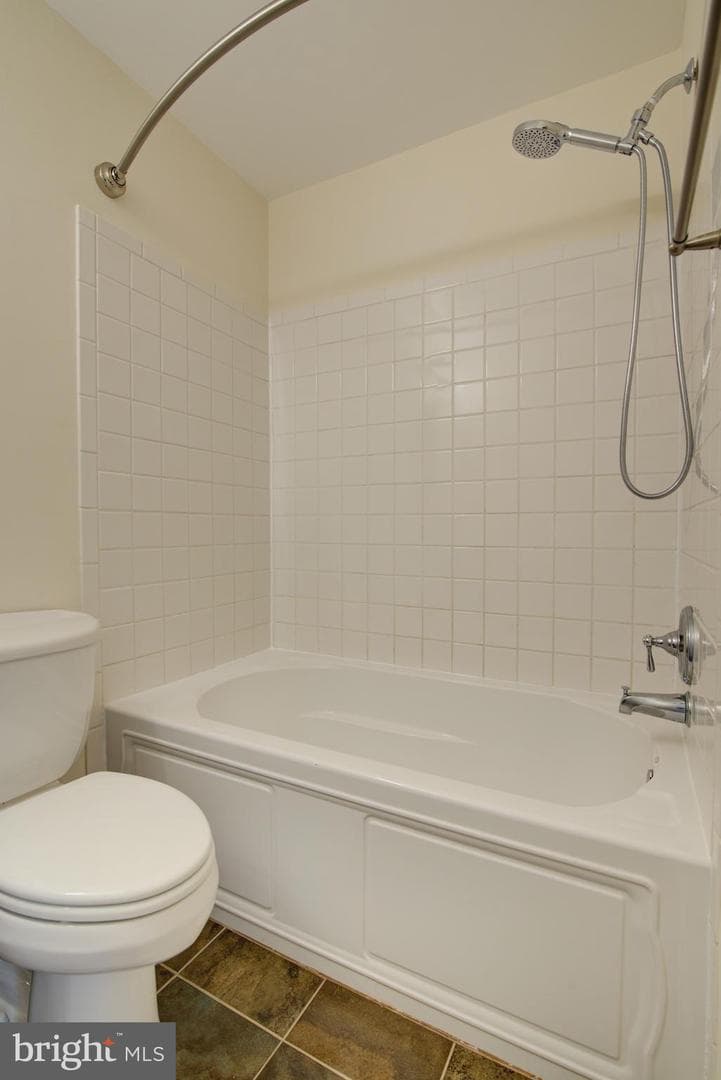 6006 Curtier Drive #d photo 14