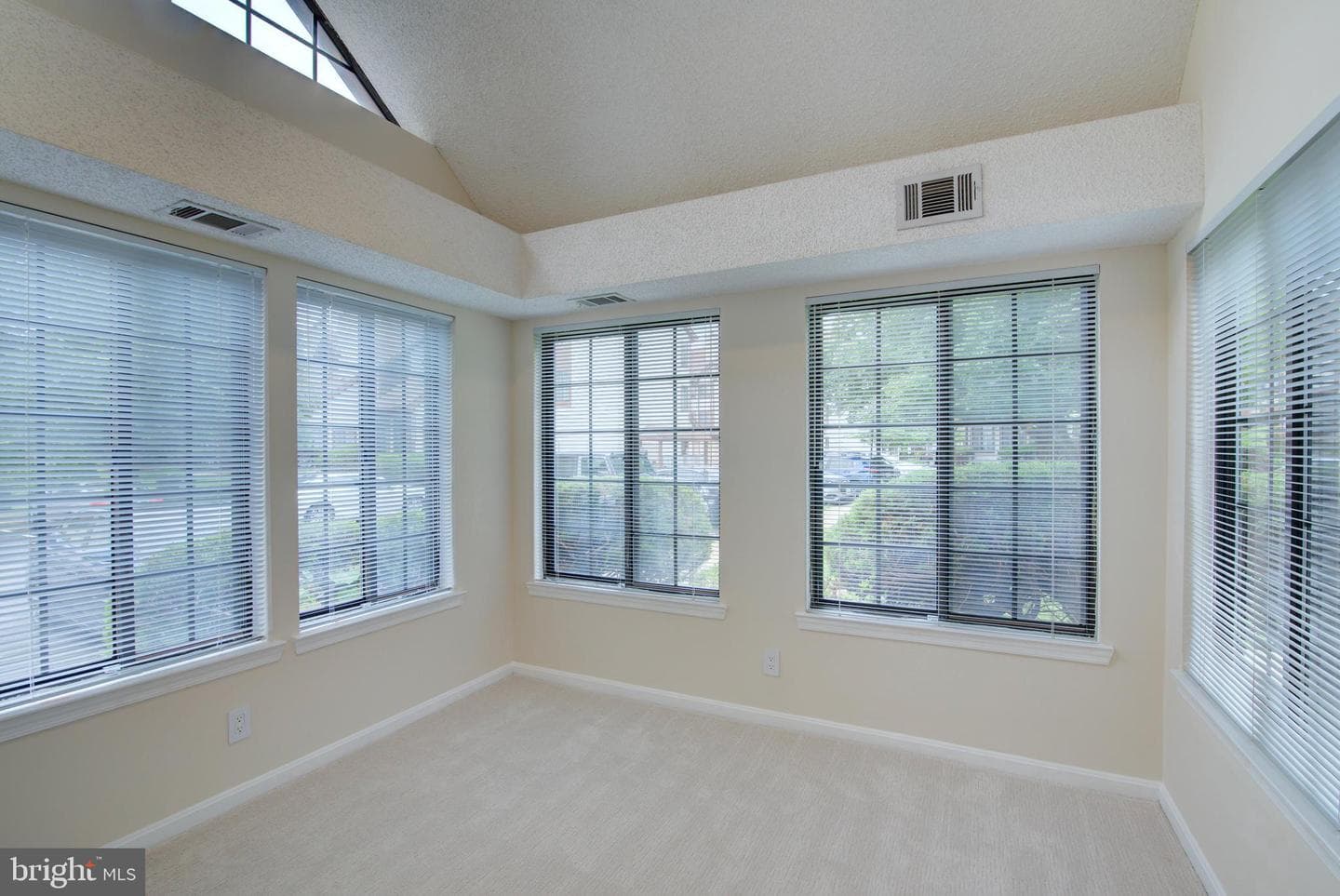 6006 Curtier Drive #d photo 15