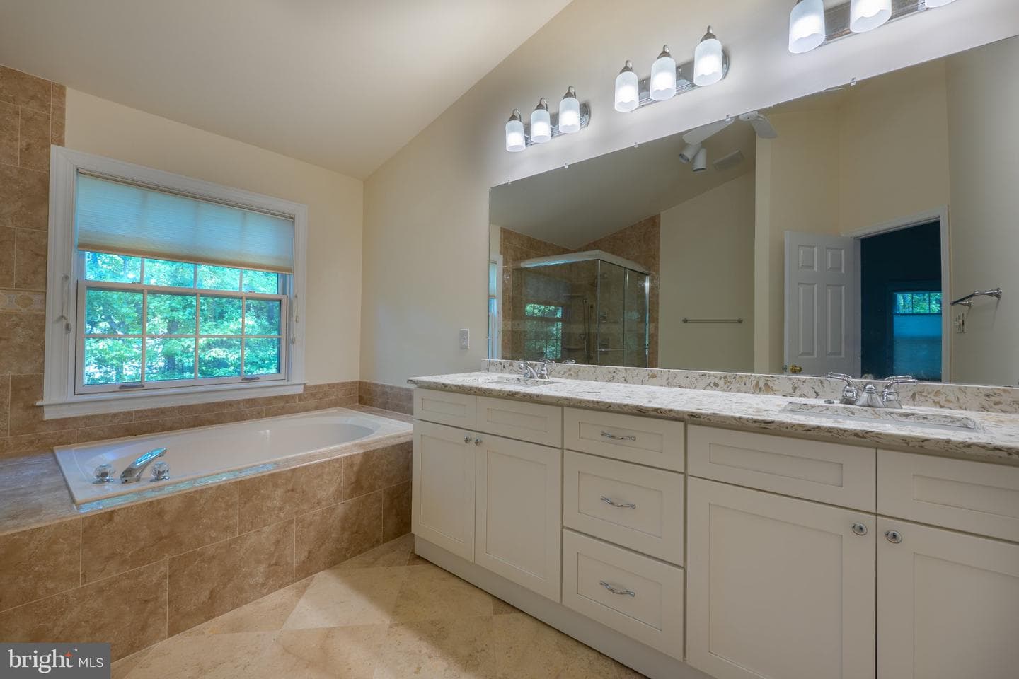 1211 Woodbrook Ct photo 7