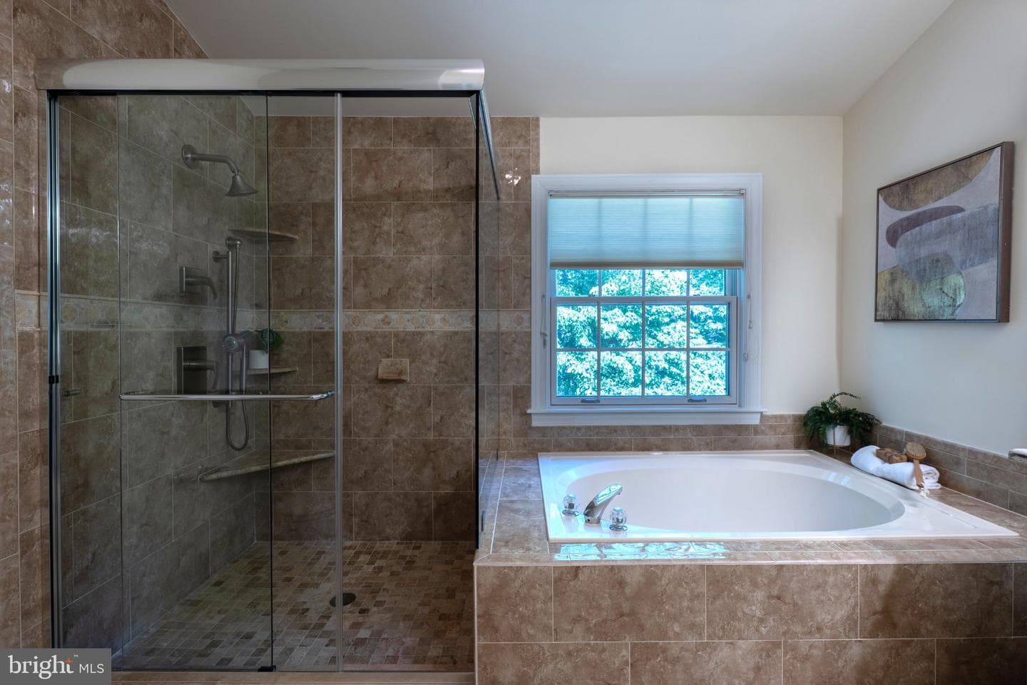 1211 Woodbrook Ct photo 9