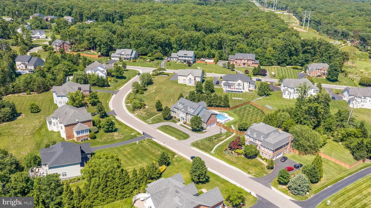 9311 Occoquan Overlook Drive photo 13
