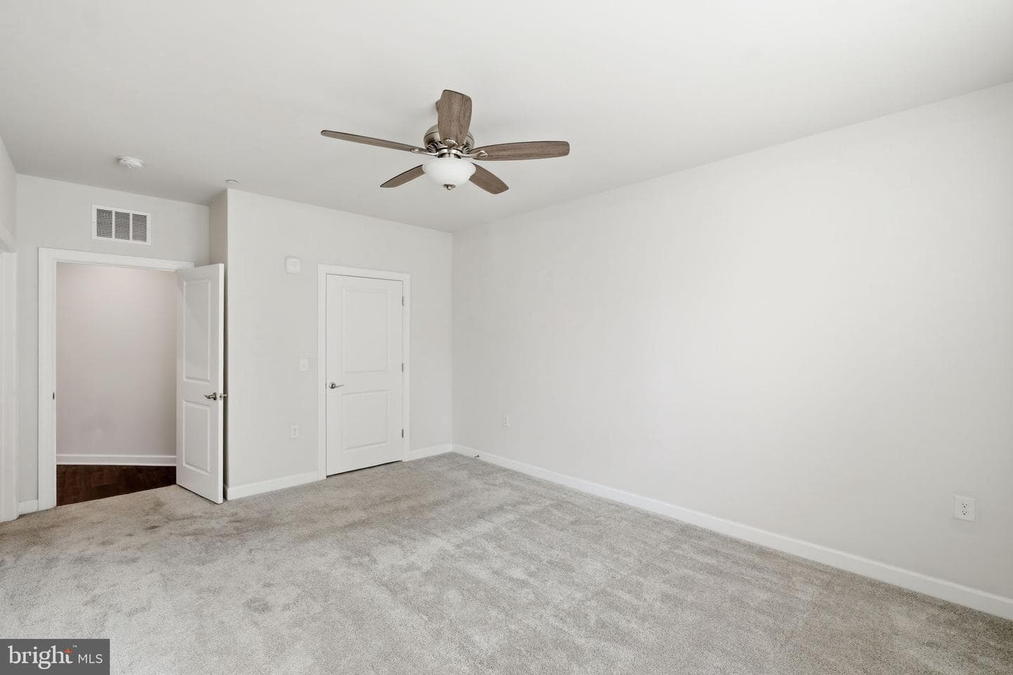 3927 Fair Ridge Drive #201 photo 30