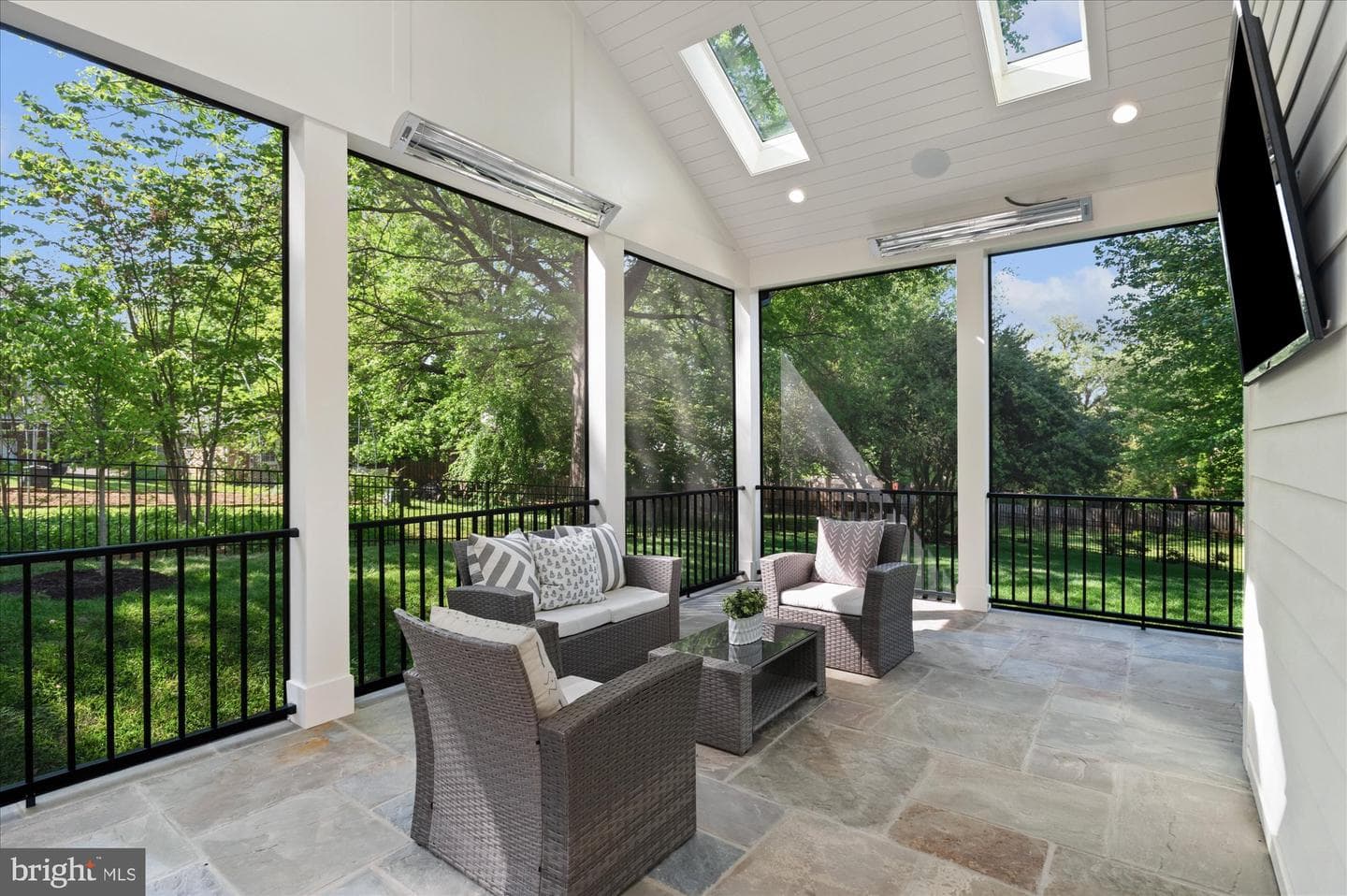 1800 Monza Road photo 25