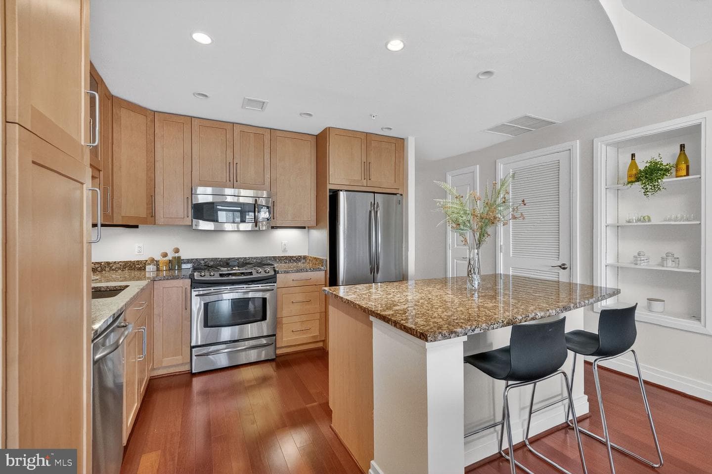 8220 Crestwood Heights Drive #1411 photo 7