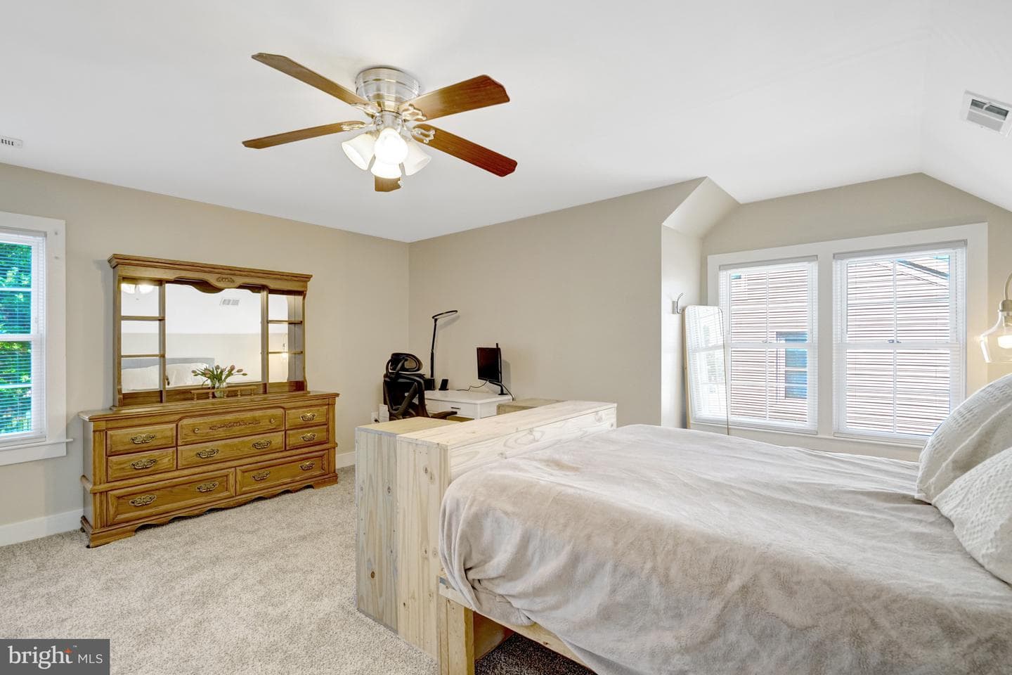 3107 Memorial Street photo 25