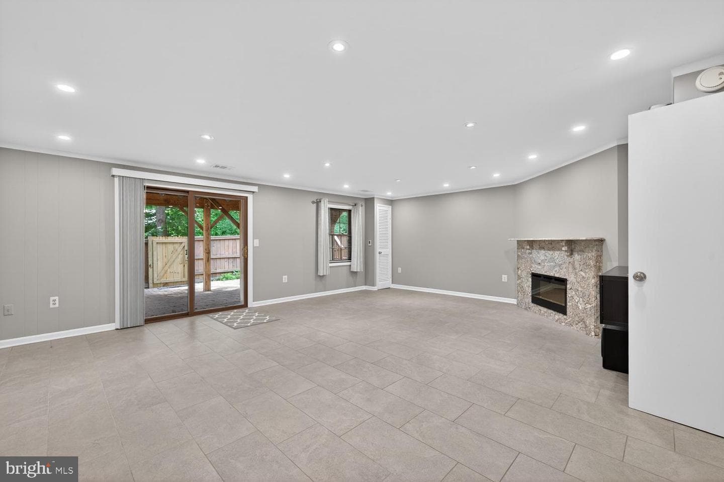 6059 Clerkenwell Court photo 33
