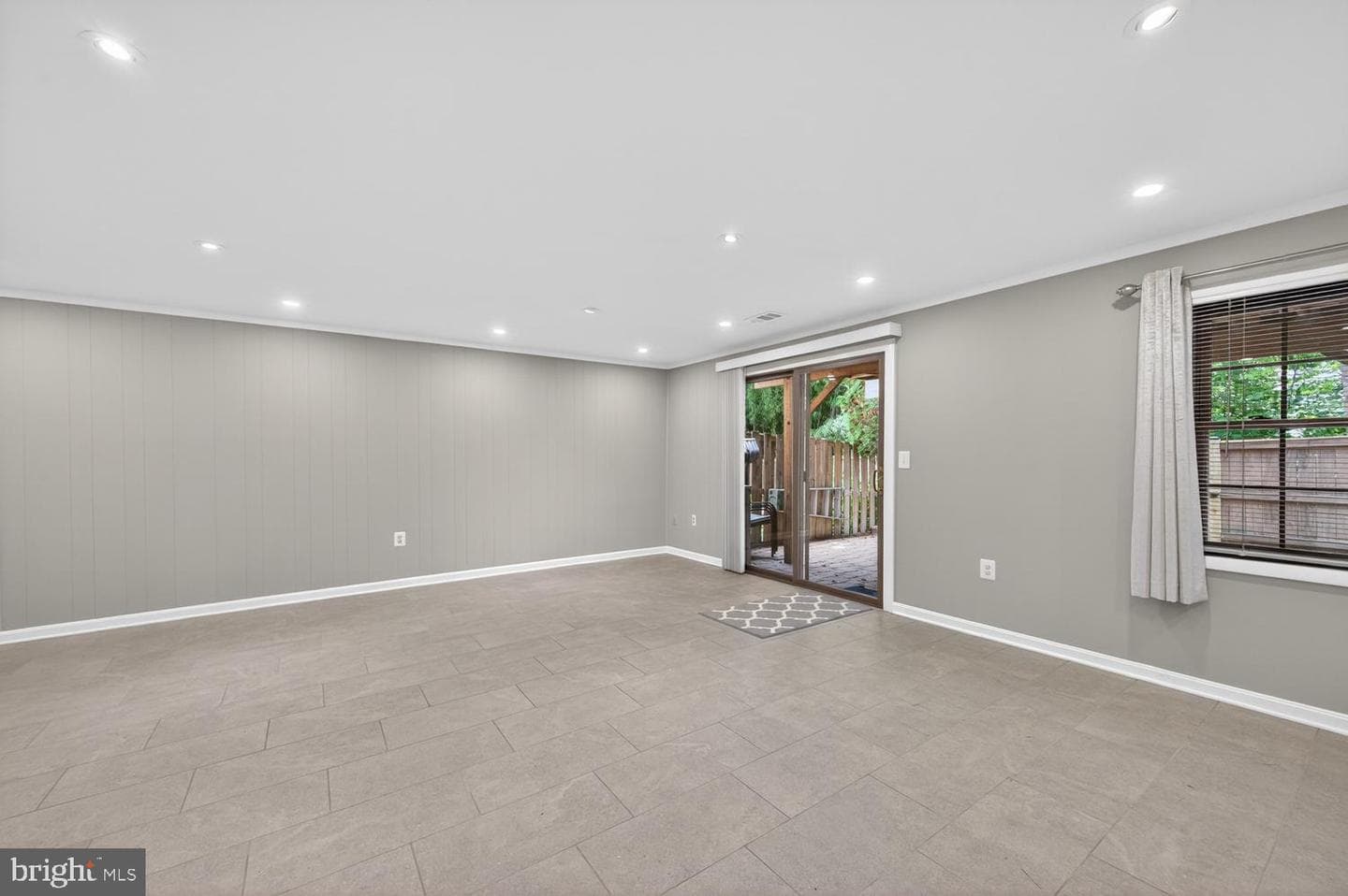 6059 Clerkenwell Court photo 36