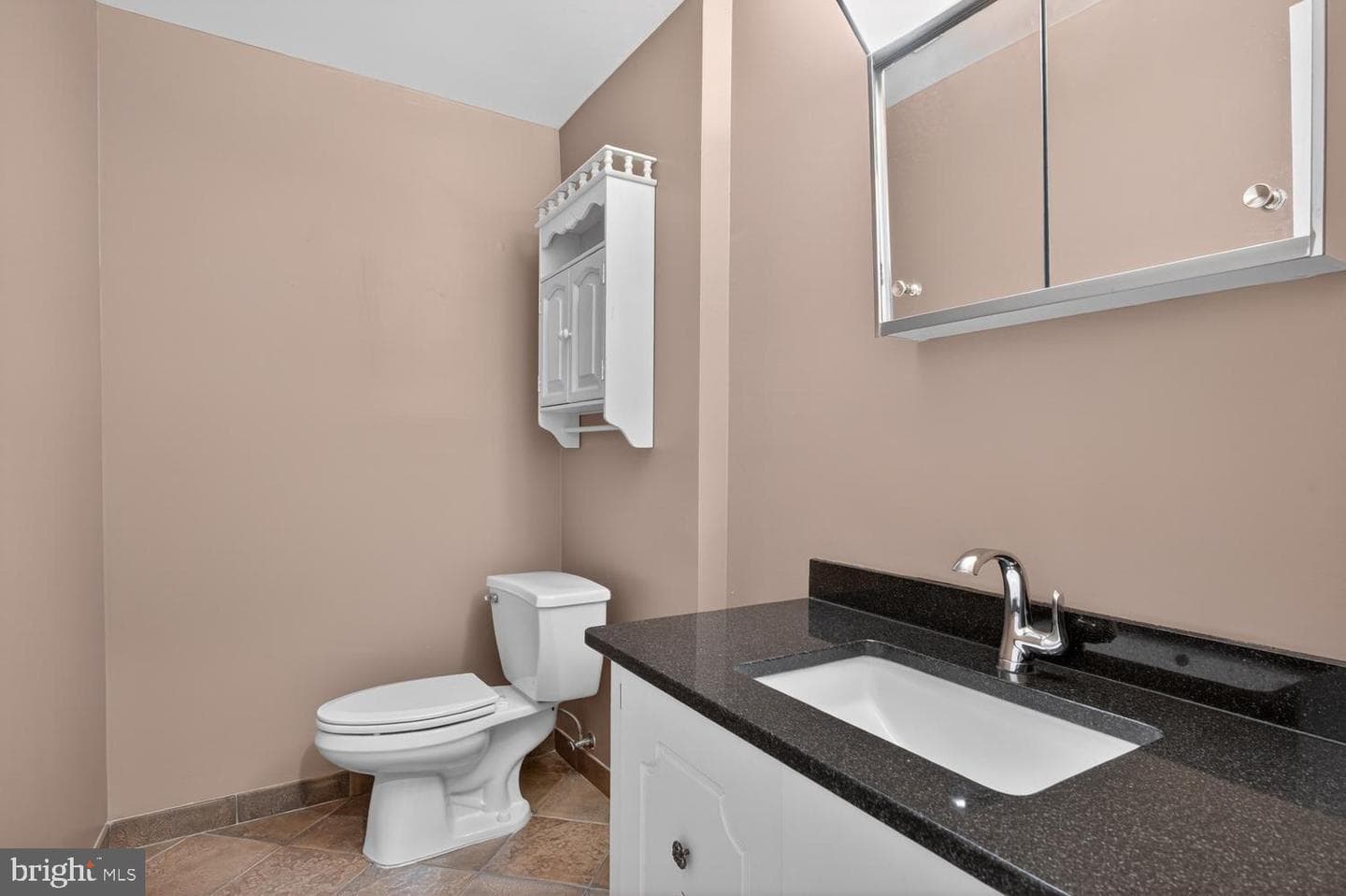 6059 Clerkenwell Court photo 37