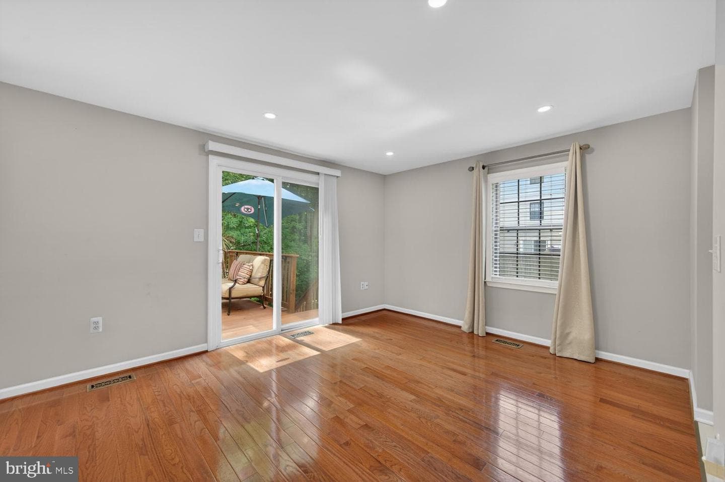 6059 Clerkenwell Court photo 5