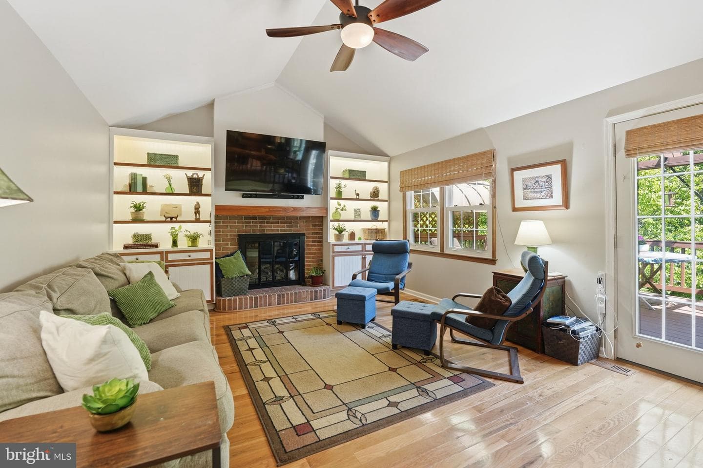 5947 Burnside Landing Drive photo 19