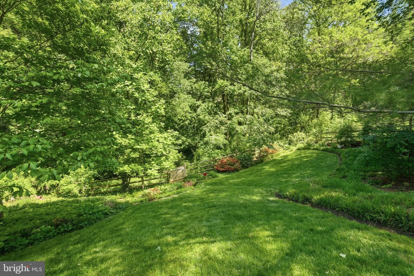 5947 Burnside Landing Drive photo 48