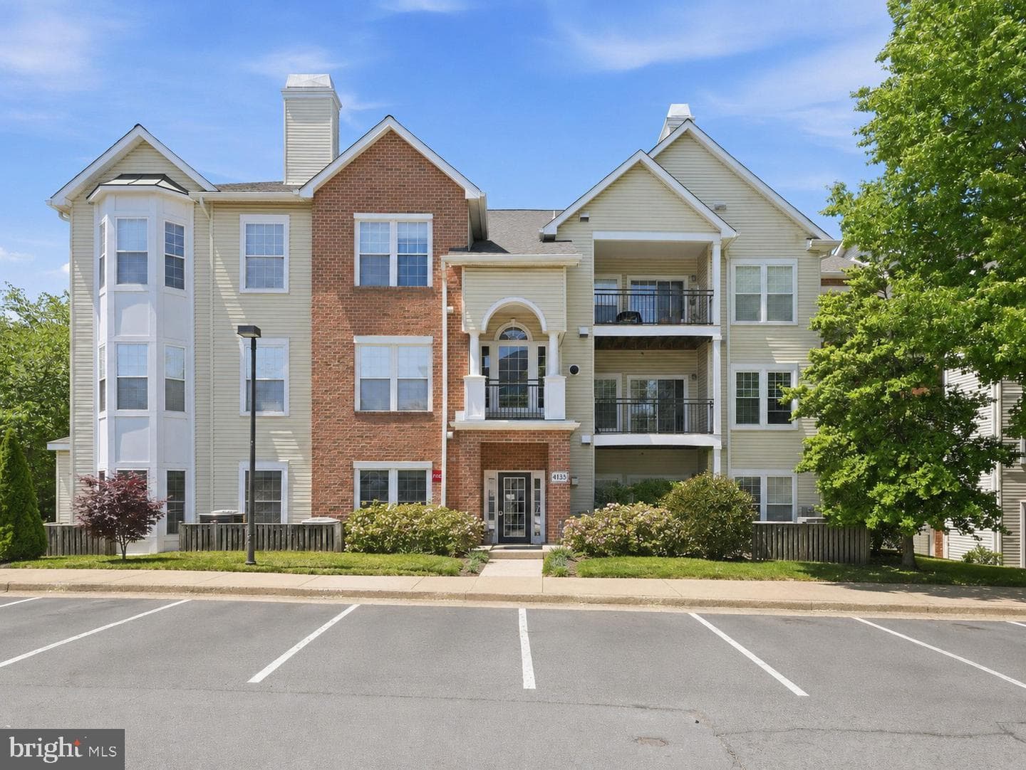 4135 Fountainside Ln # 101