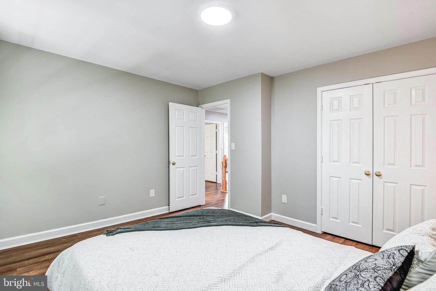 13608 British Manor Court photo 26
