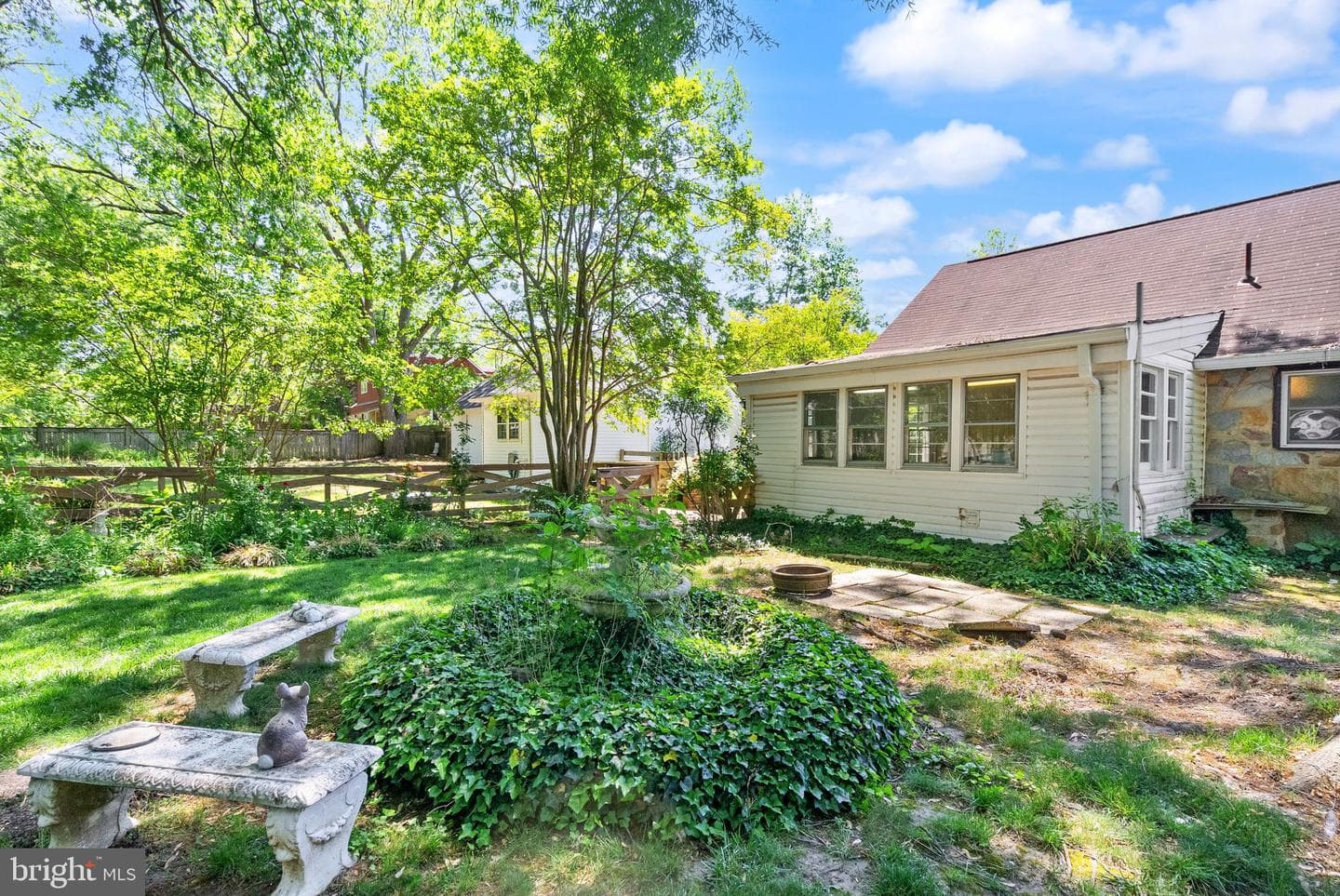 2602 Stone Hedge Dr photo 29