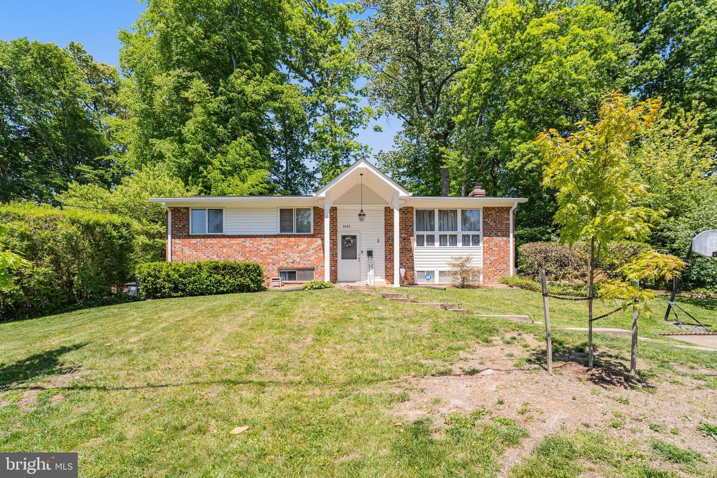 8622 Kenilworth Drive, Springfield