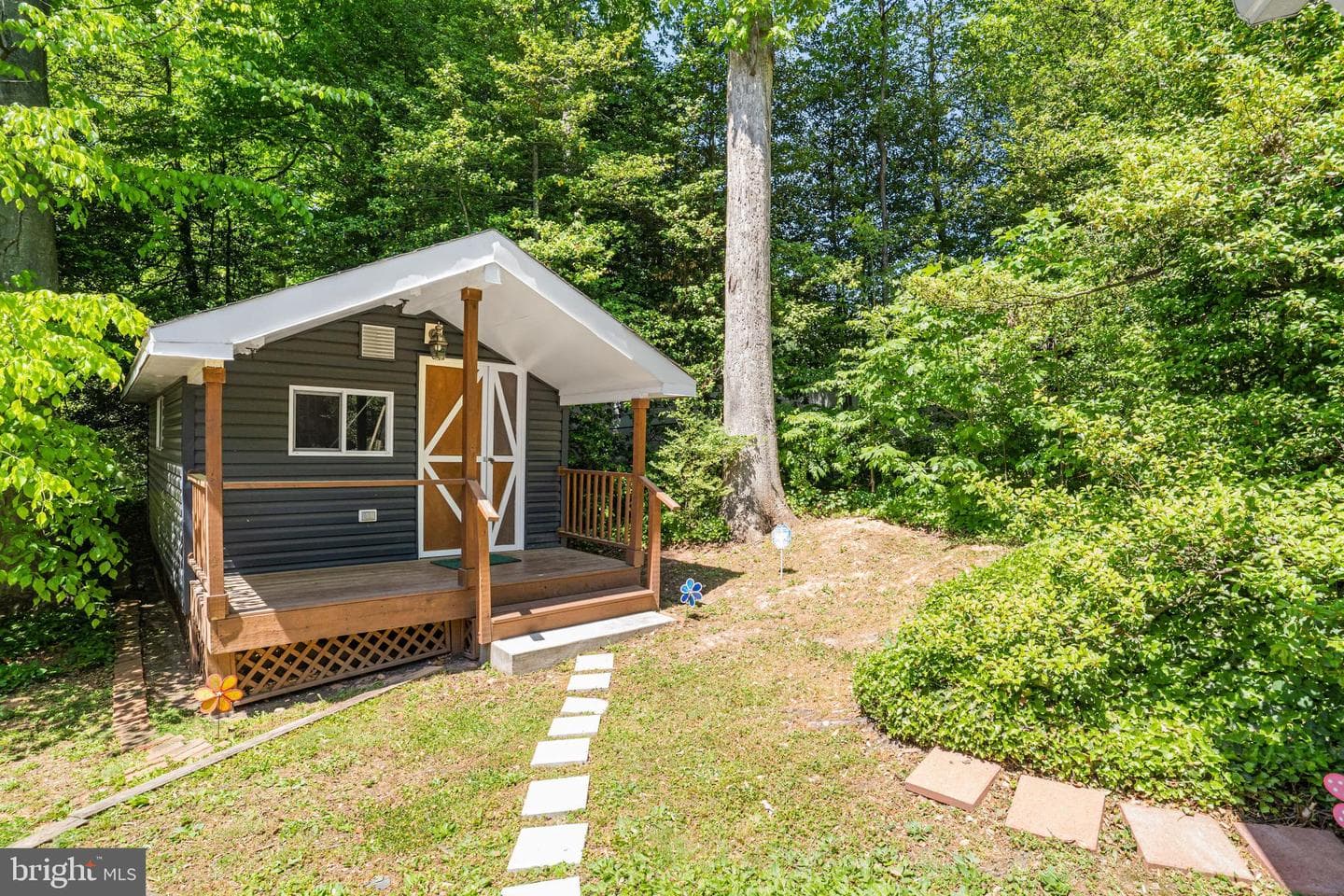 8622 Kenilworth Drive photo 36