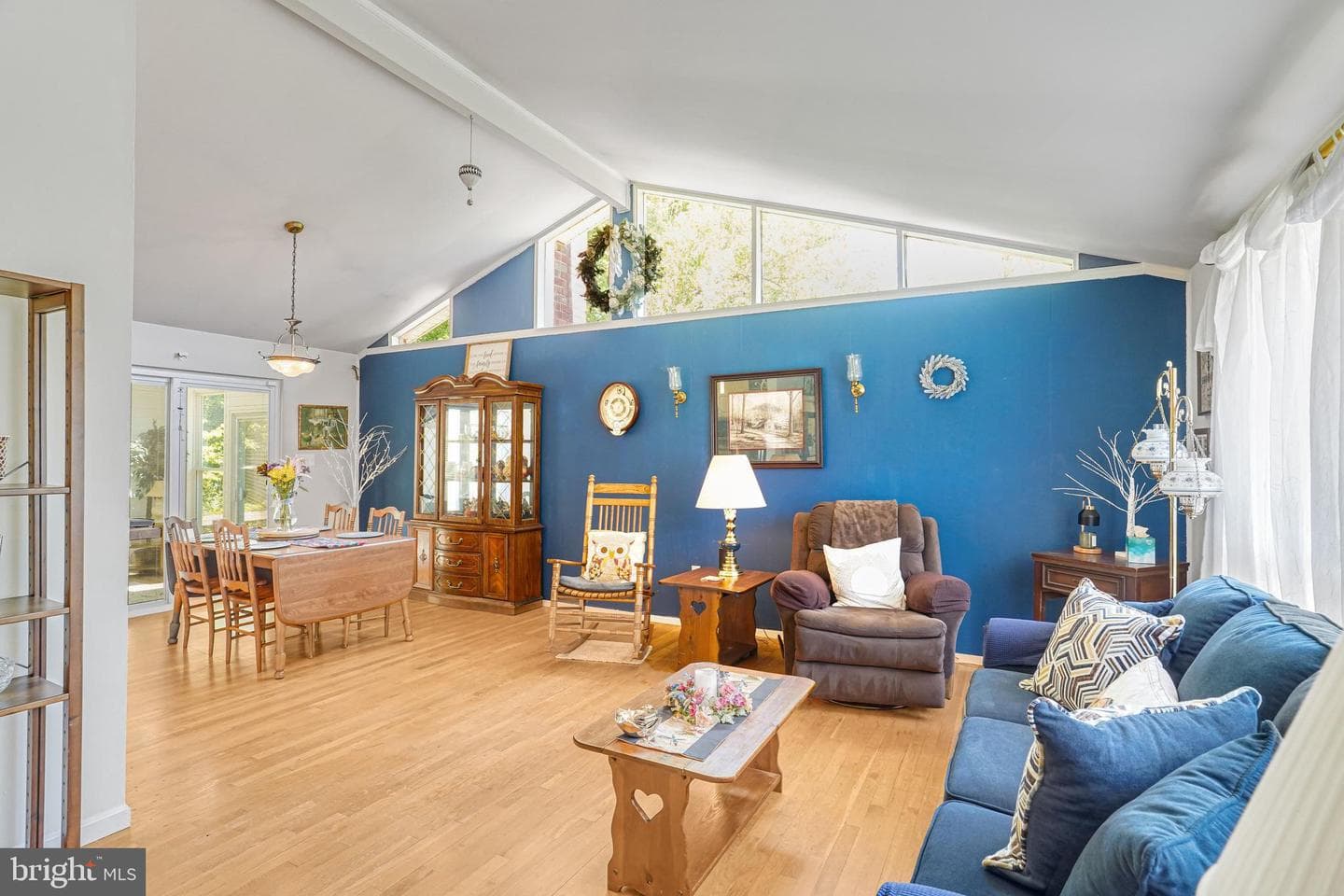 8622 Kenilworth Drive photo 5