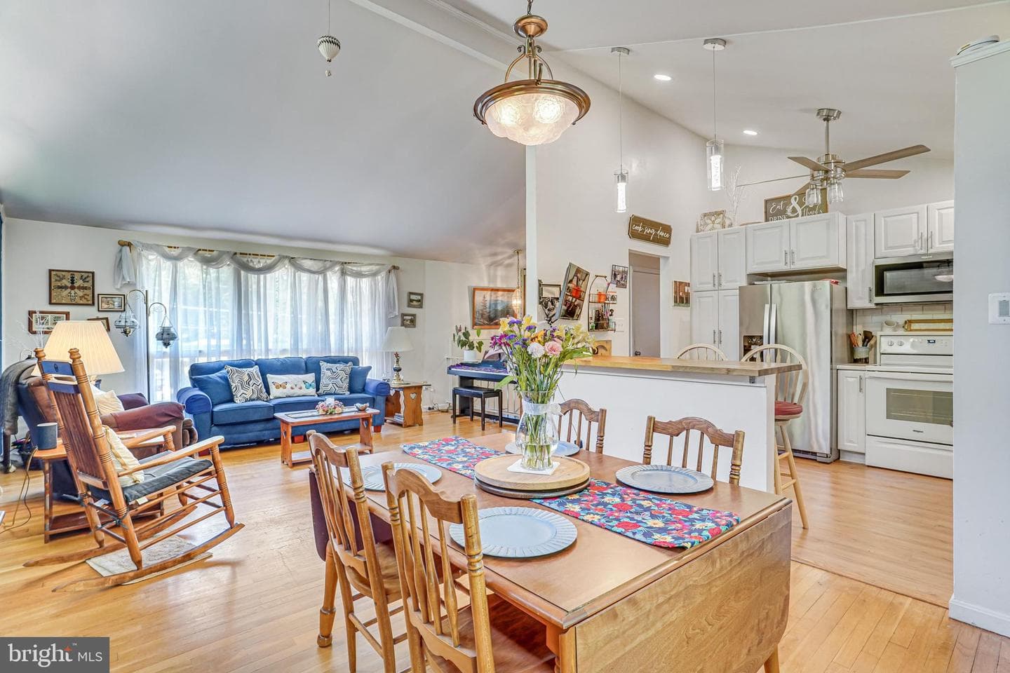 8622 Kenilworth Drive photo 9