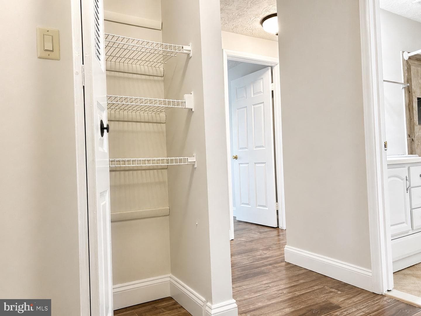 5559 Hecate Court photo 9