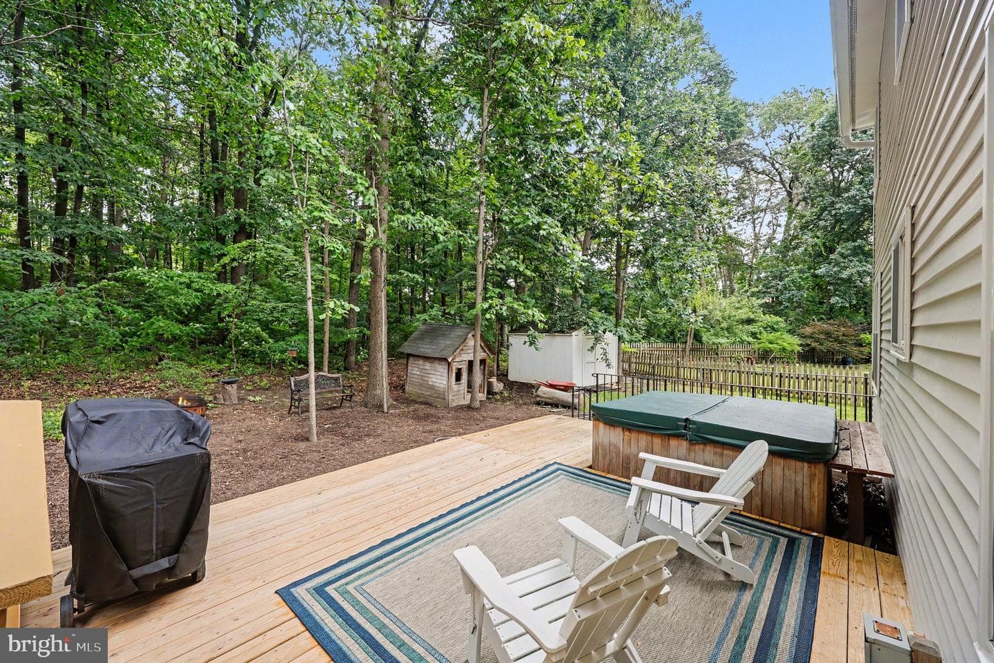 13704 Shelburne Street photo 12