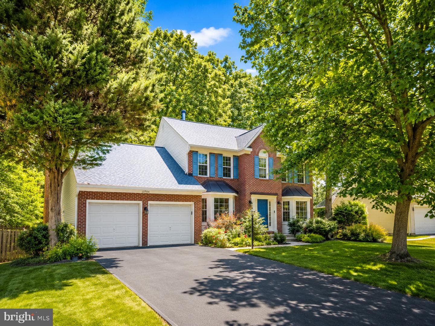 13704 Shelburne Street photo 2