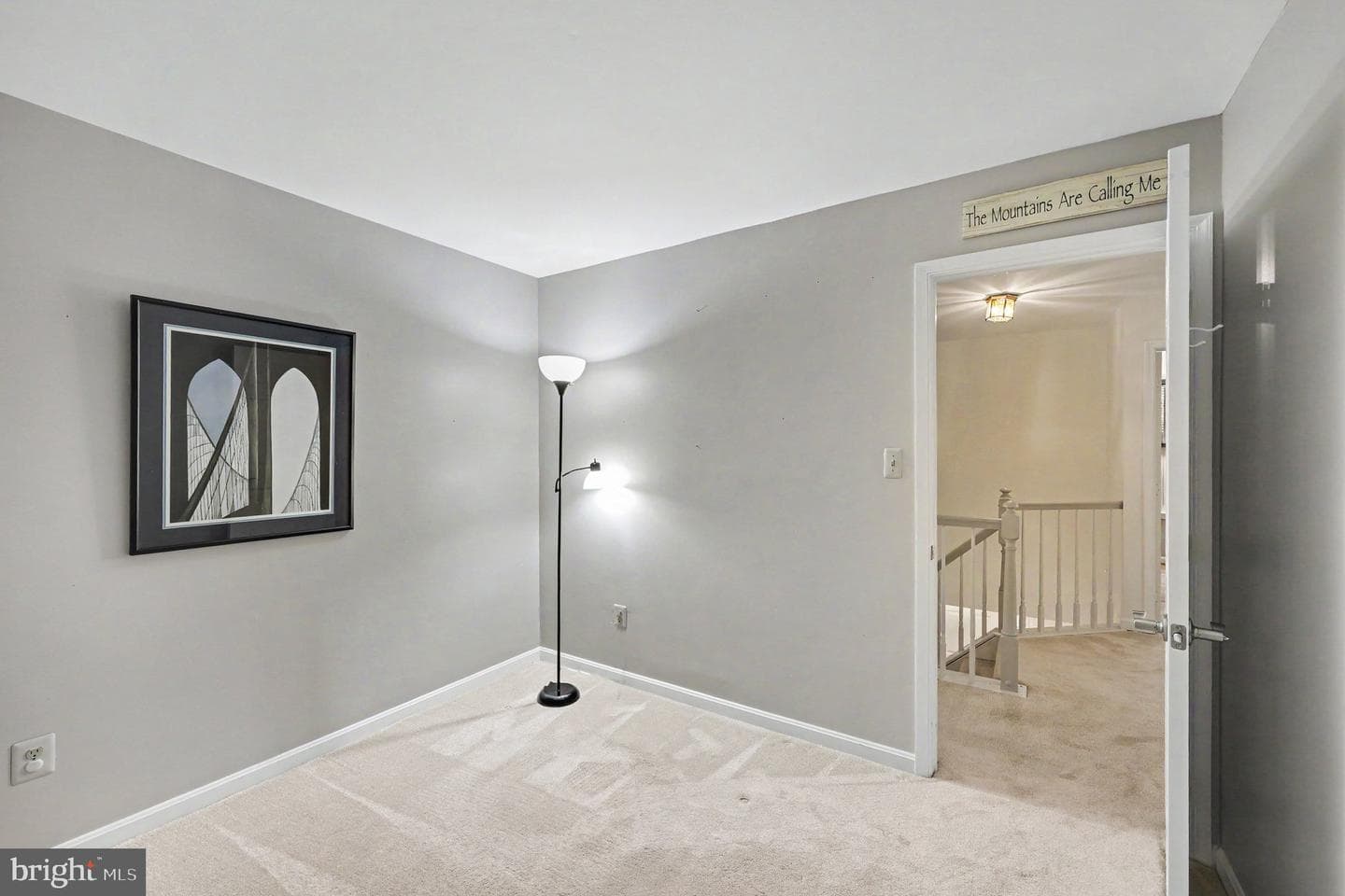 13704 Shelburne Street photo 8