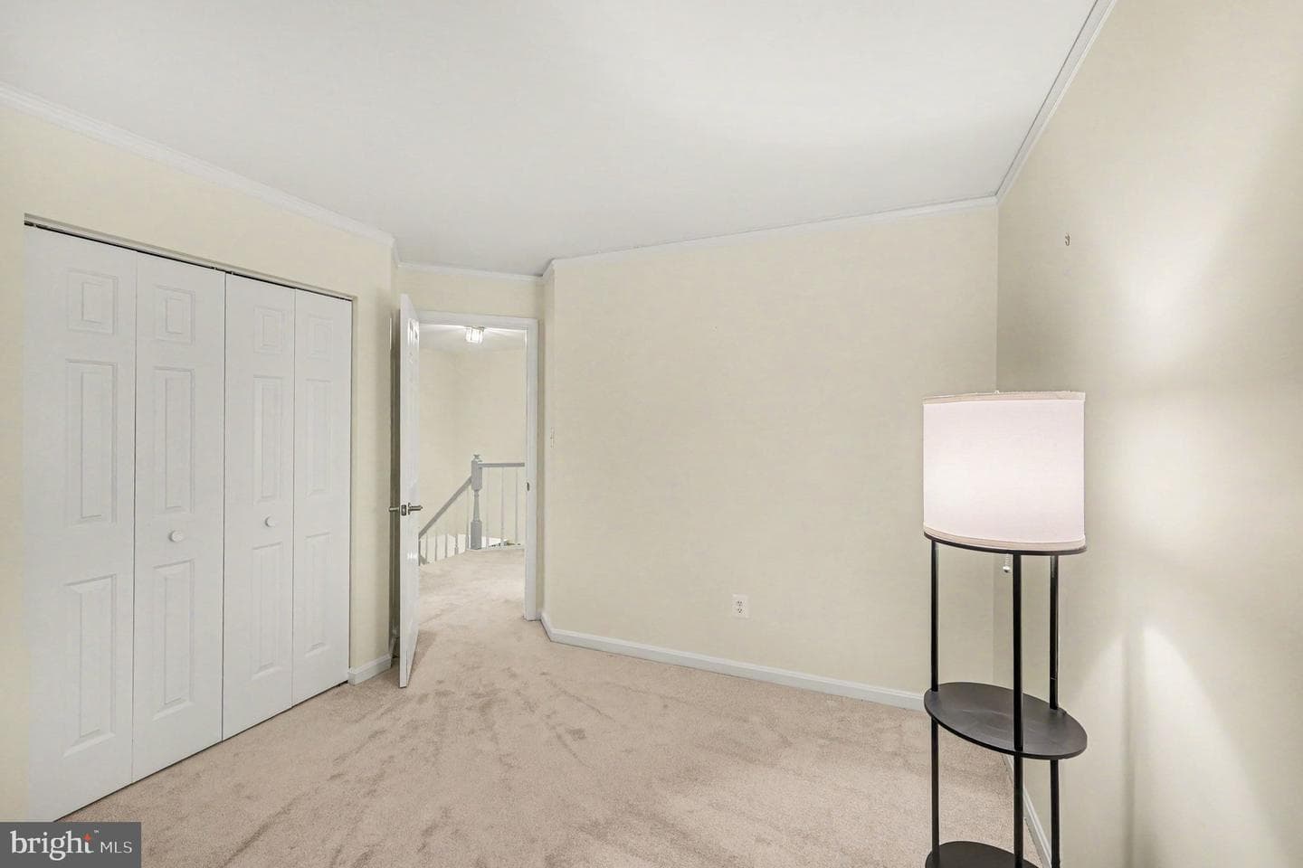 13704 Shelburne Street photo 9
