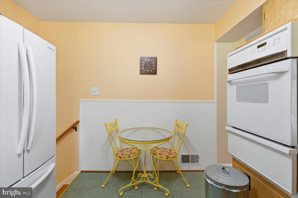 4703 Exeter Street photo 11