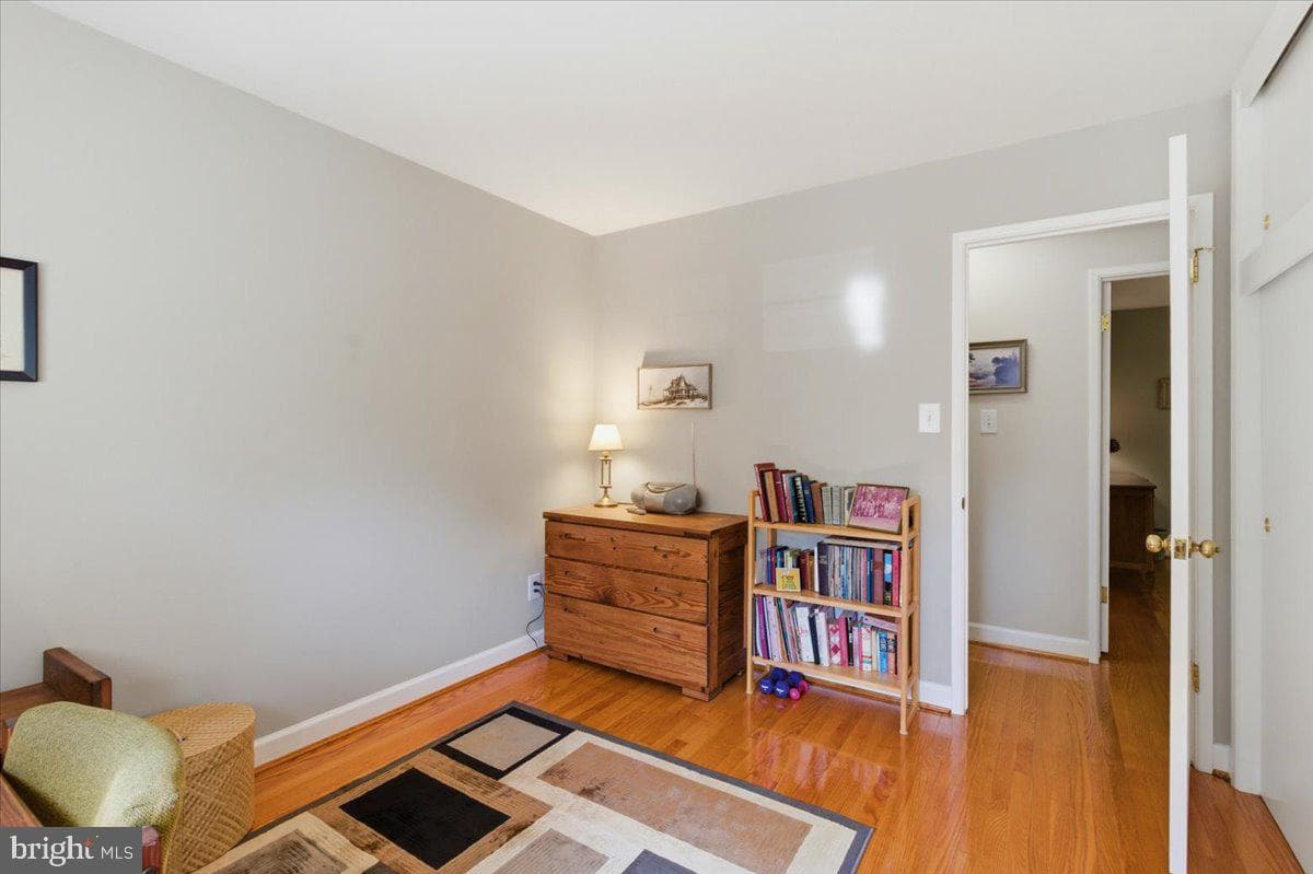 4703 Exeter Street photo 17