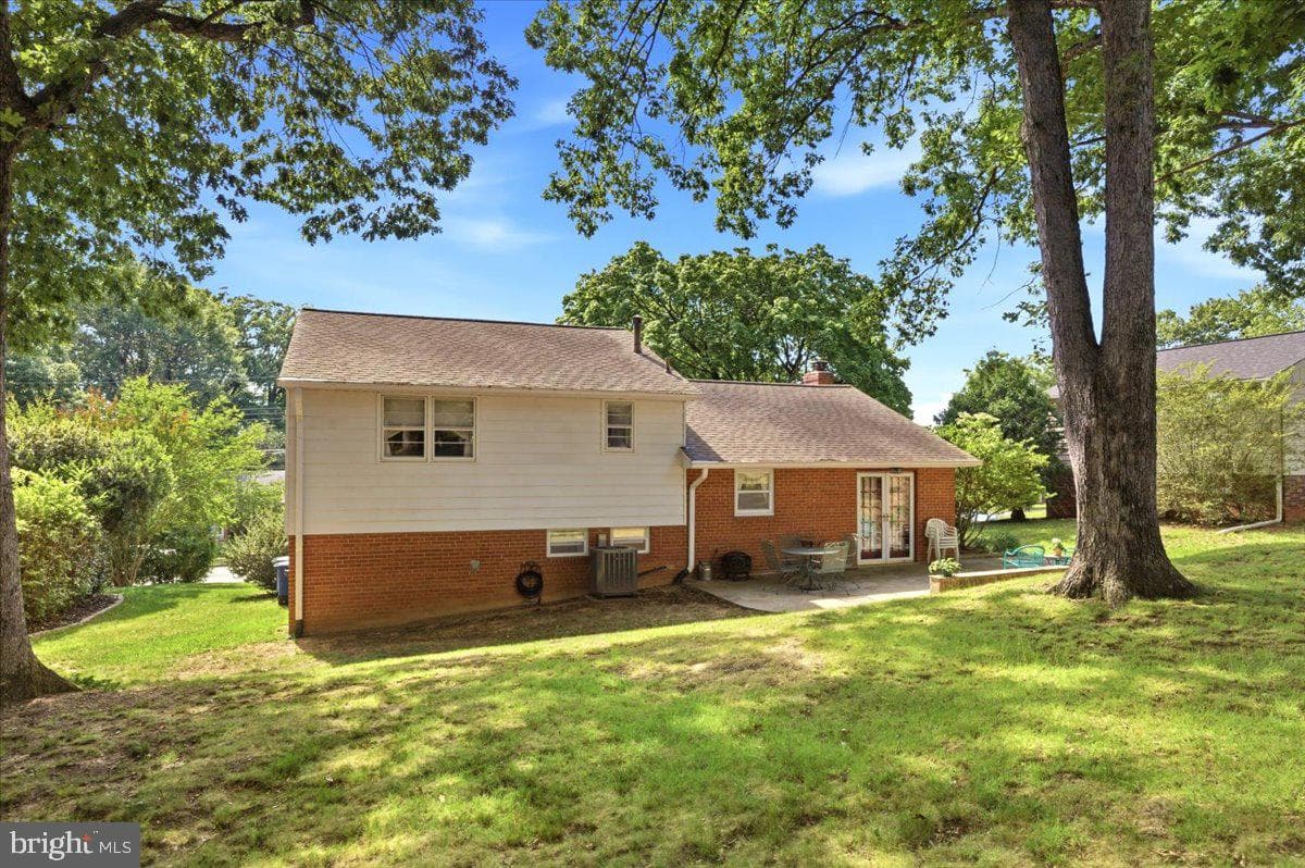 4703 Exeter Street photo 26