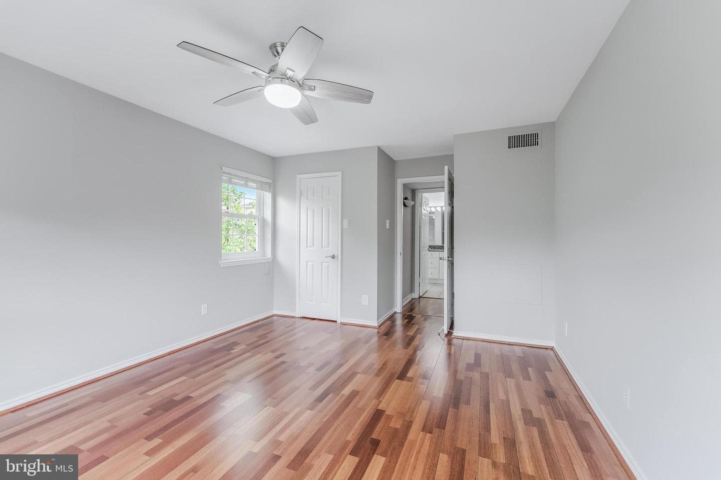 1532 Lincoln Way #301b photo 13