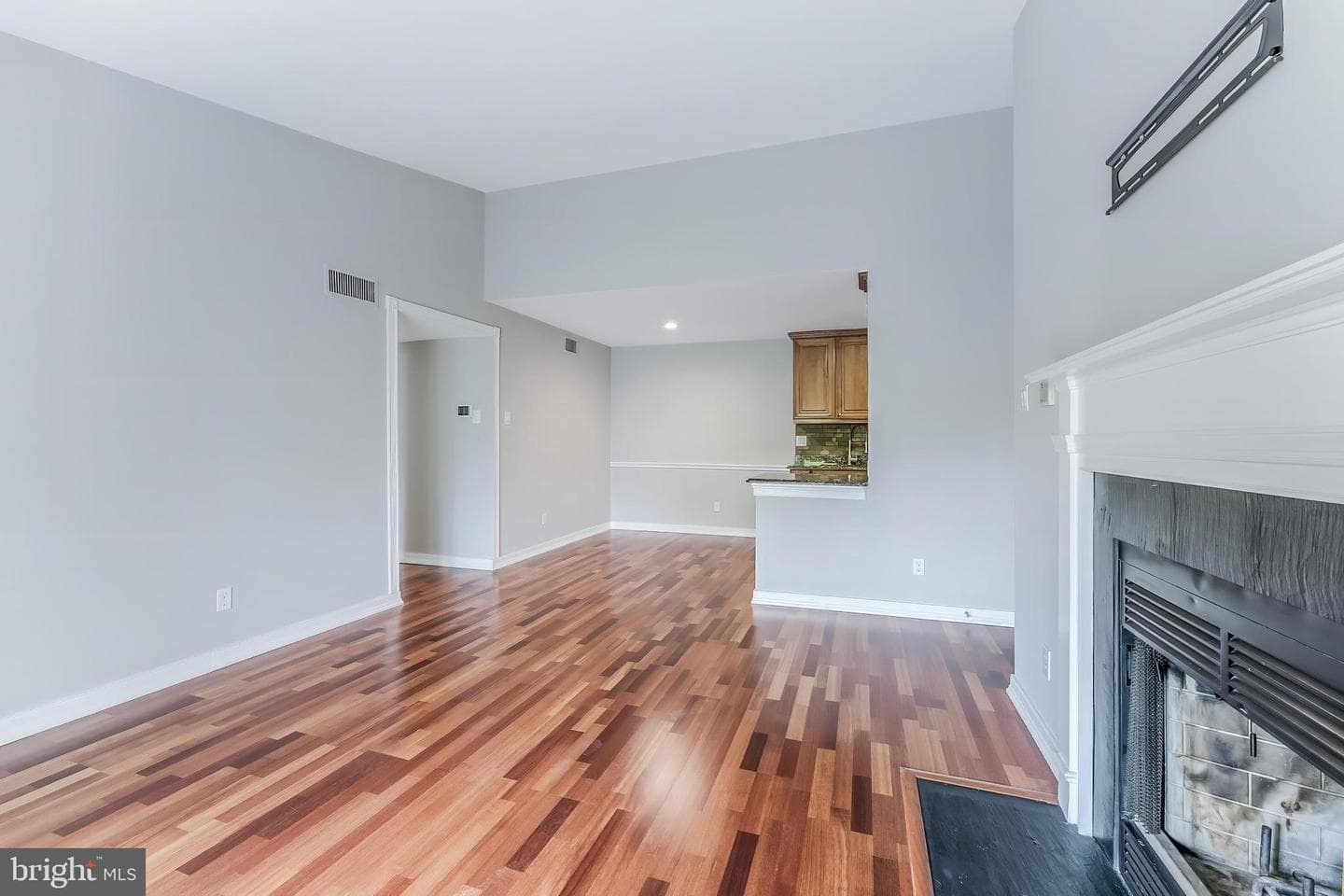 1532 Lincoln Way #301b photo 5