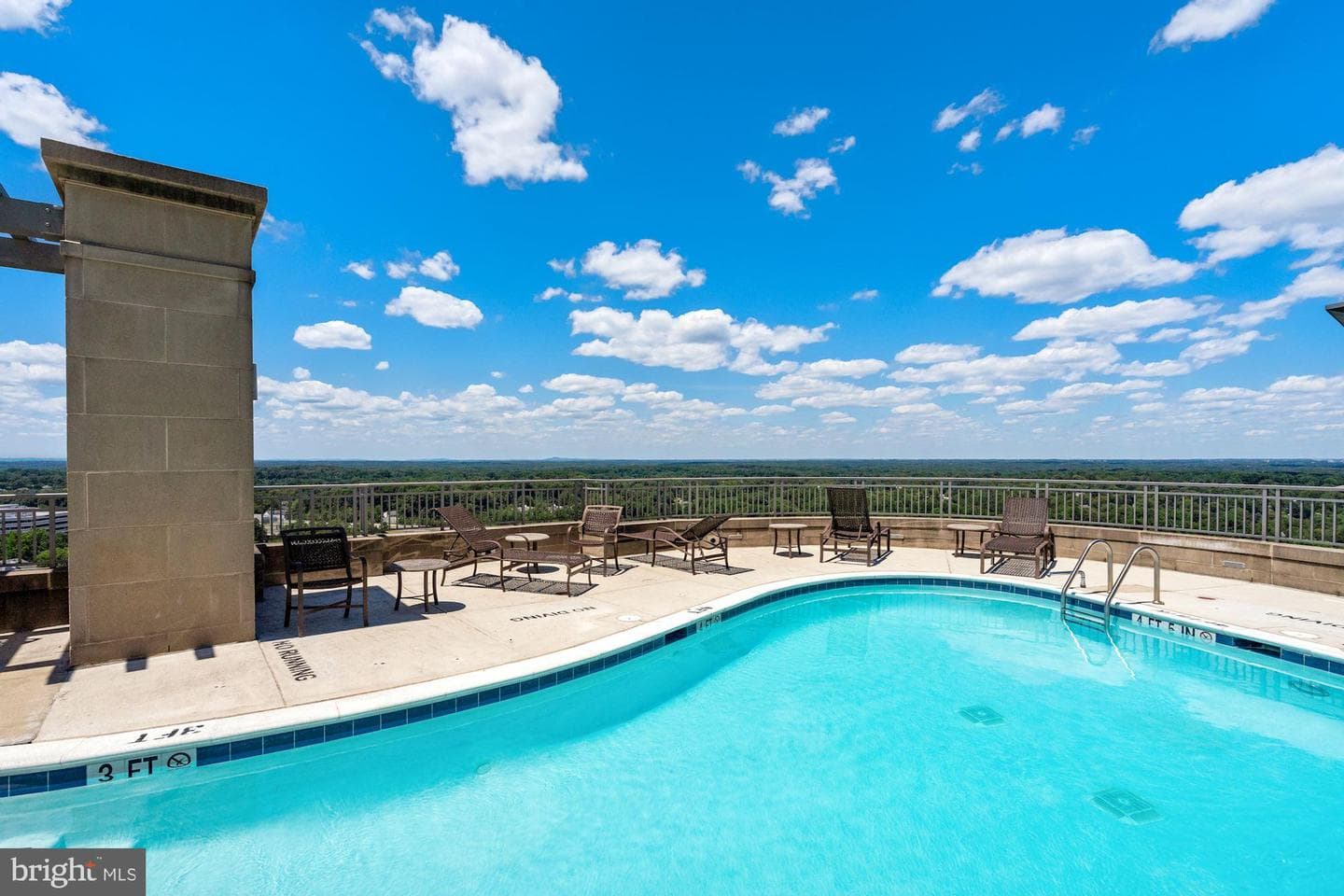 8220 Crestwood Heights #1517 photo 23