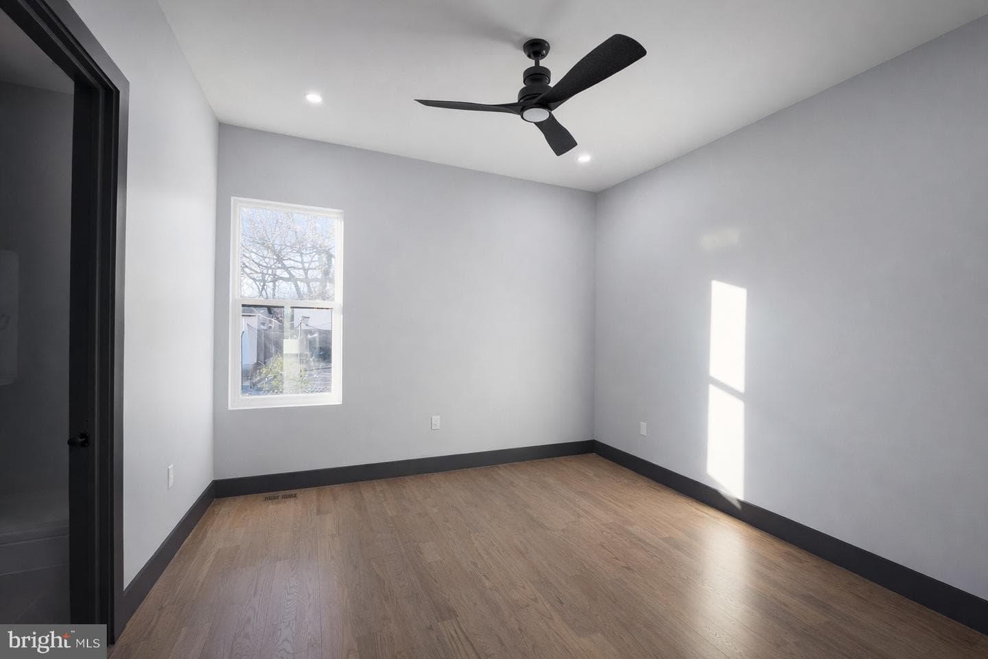 2613 Beacon Hill Road photo 8