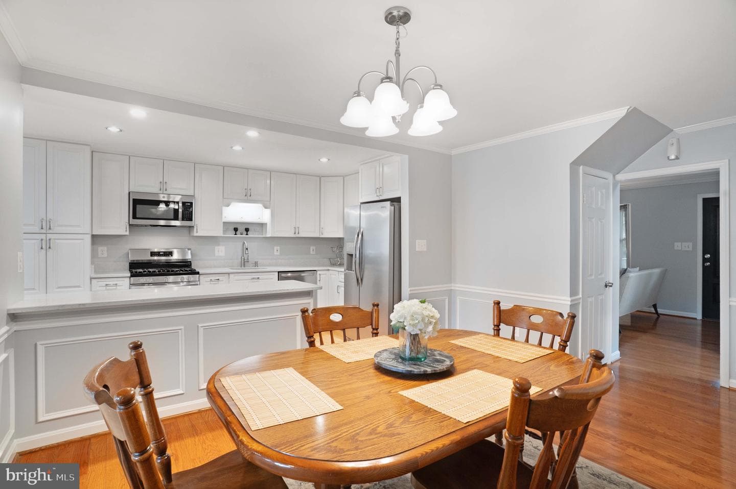 7558 Park Lane photo 10