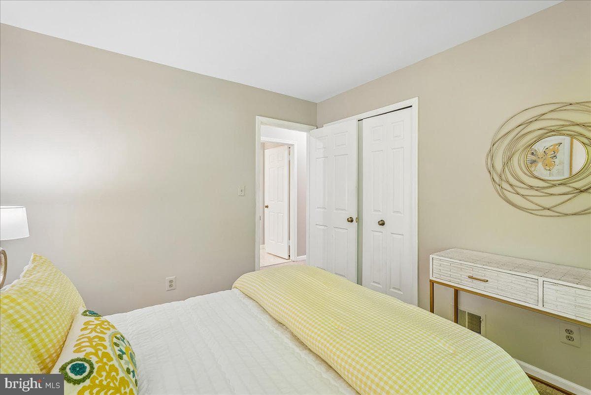 10033 Glencroft Ct photo 34