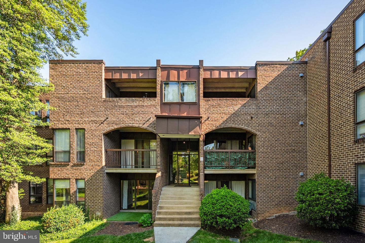 11240 Chestnut Grove Square #157, Reston