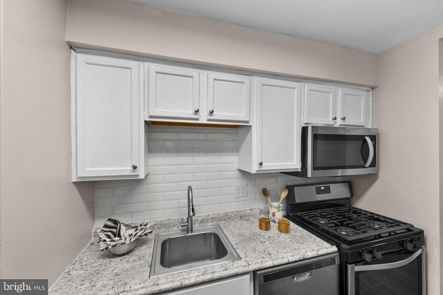11240 Chestnut Grove Square #157 photo 29