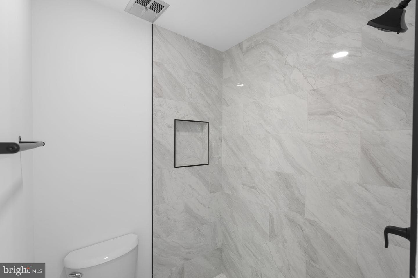 4543 Pinecrest Heights Drive photo 25