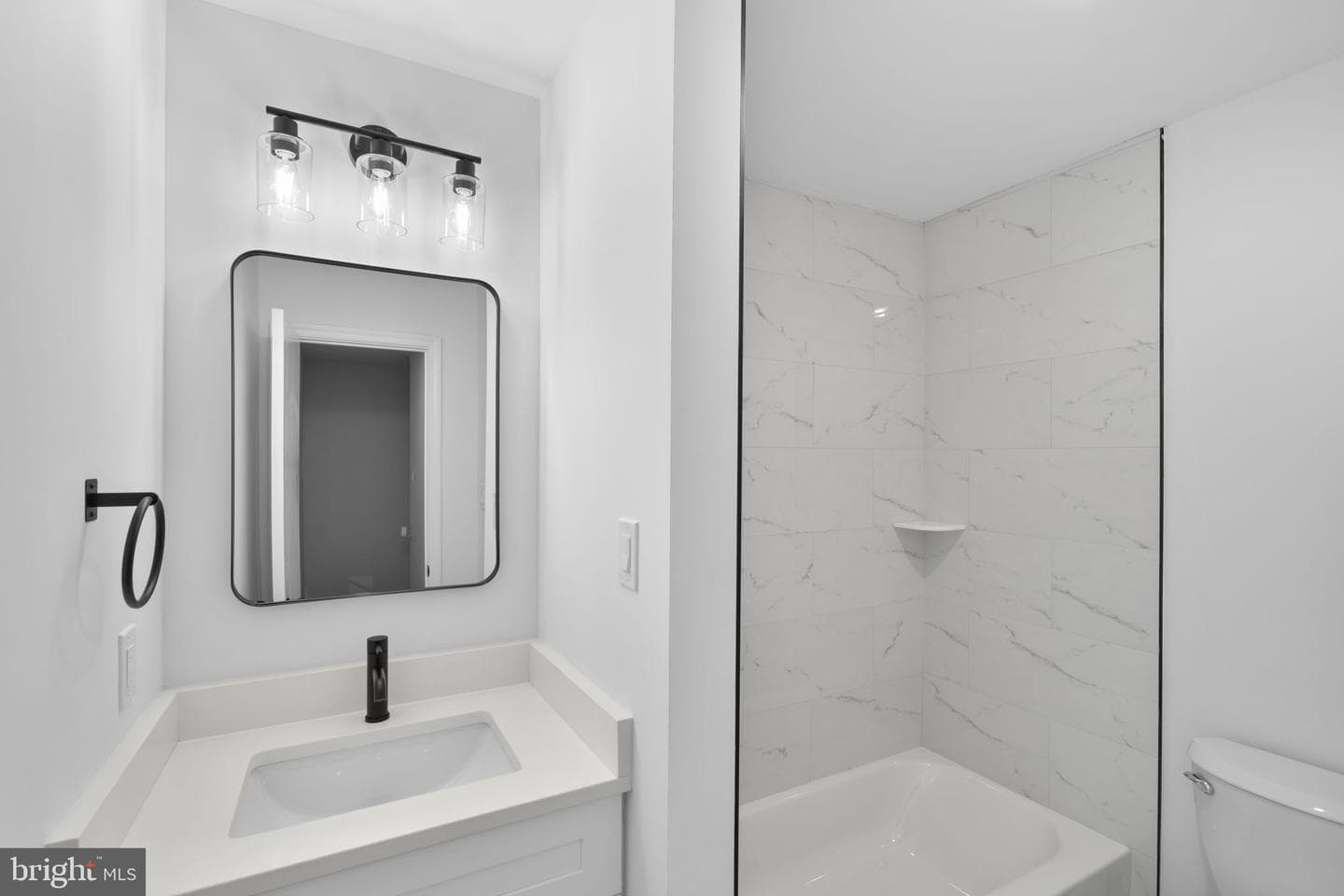 4543 Pinecrest Heights Drive photo 26