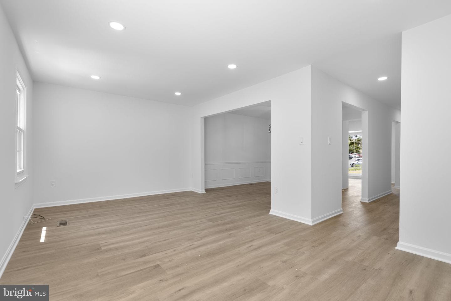 4543 Pinecrest Heights Drive photo 4