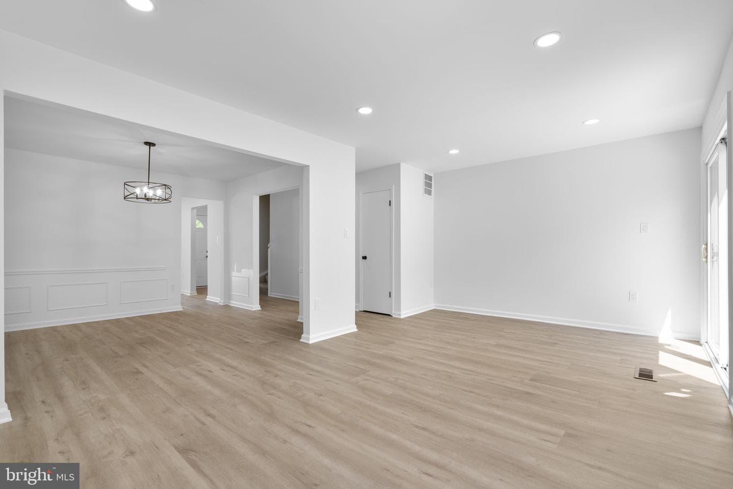 4543 Pinecrest Heights Drive photo 5
