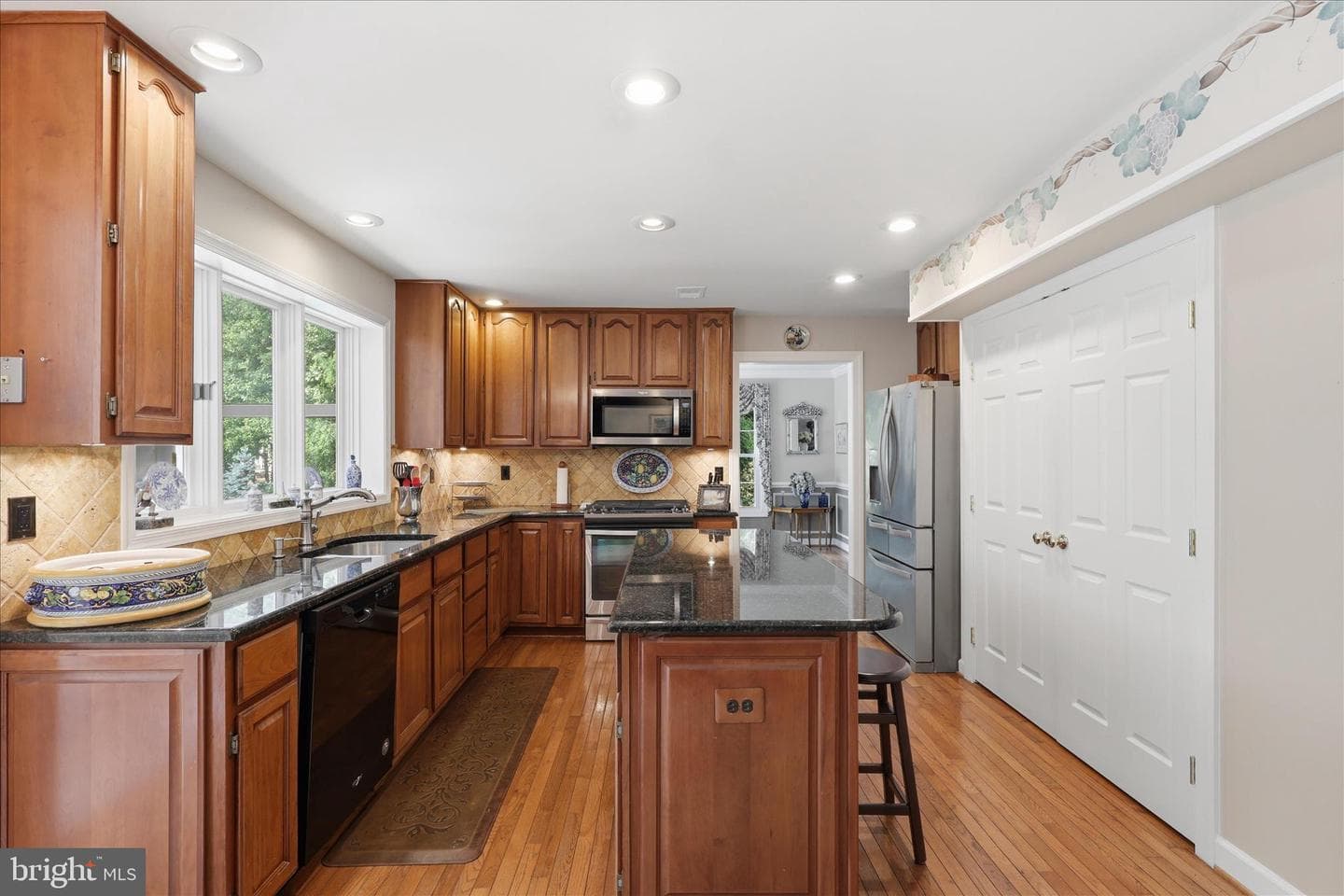 8521 Century Oak Court photo 11