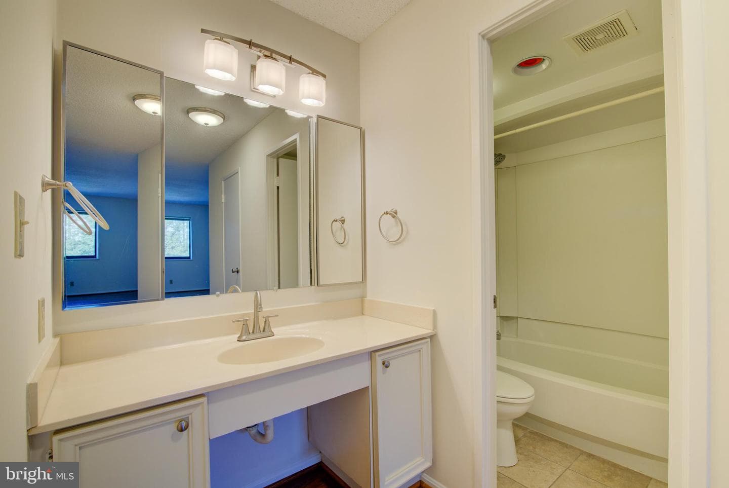5904 Mount Eagle Drive #803 photo 18