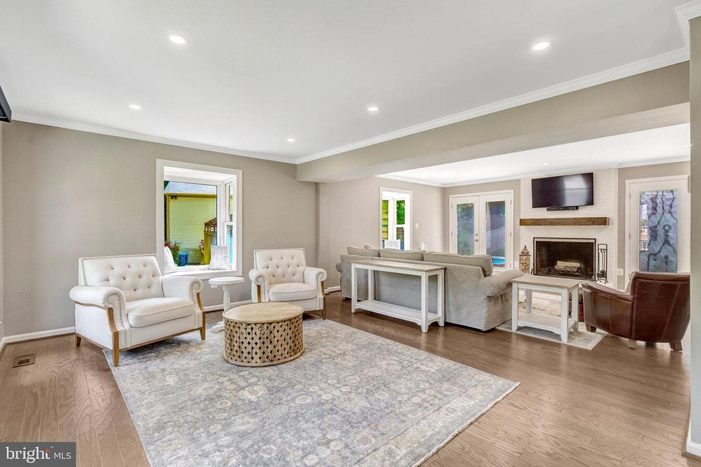 757 Ridge Drive photo 9