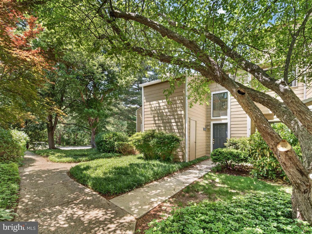 1917 Villaridge Drive photo 3