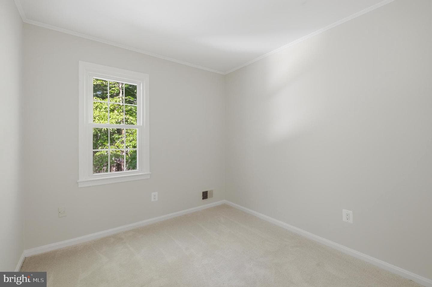8575 Tyrolean Way photo 19