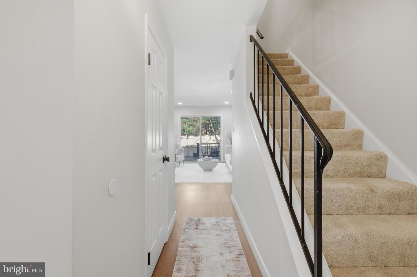 8575 Tyrolean Way photo 2