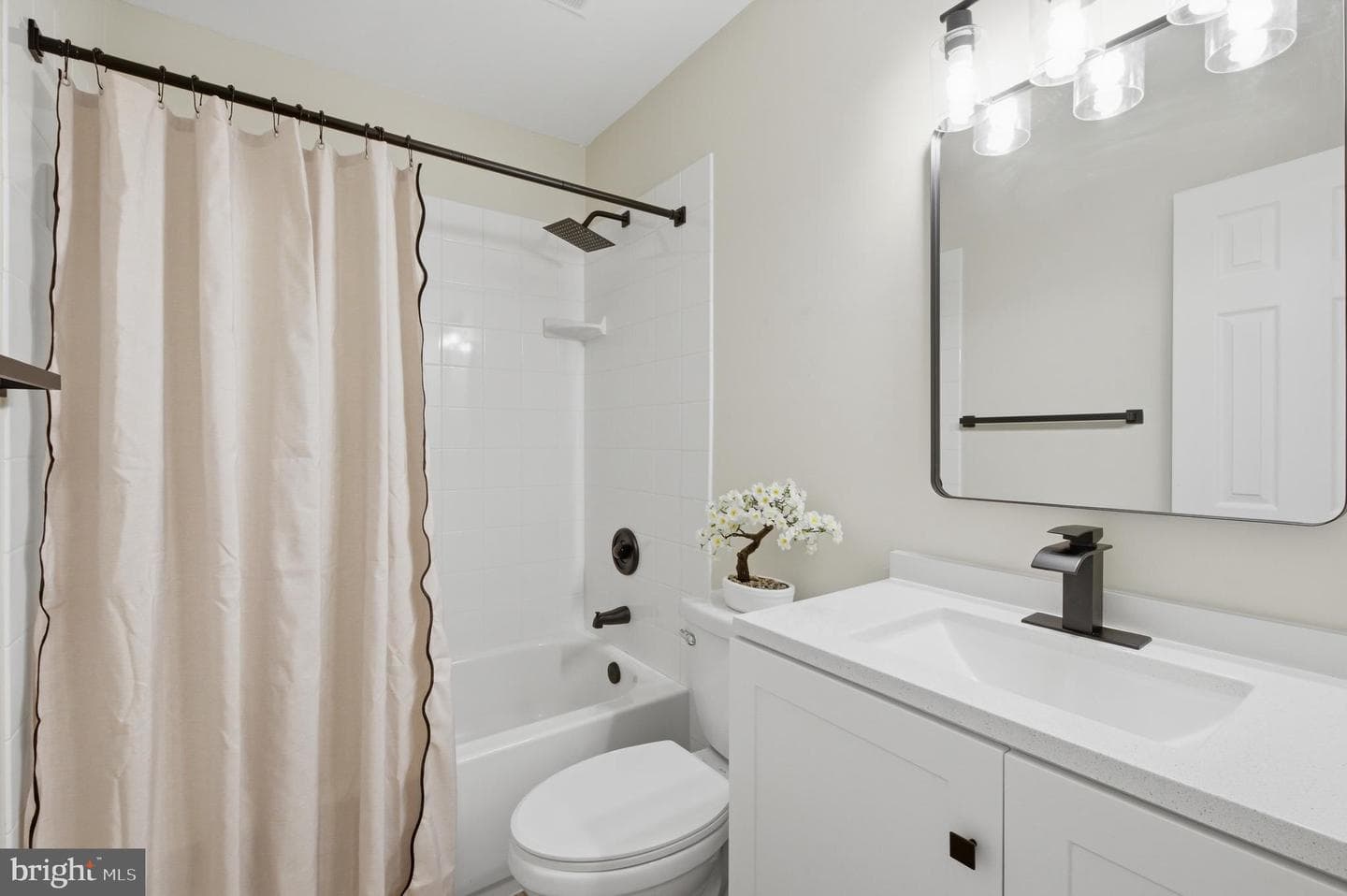 8575 Tyrolean Way photo 21