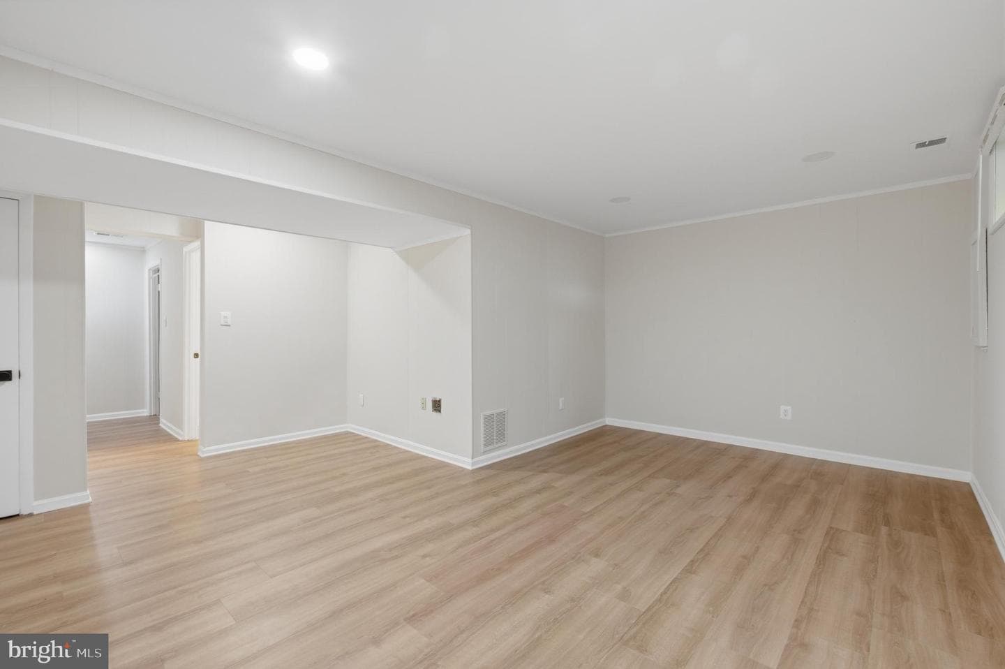8575 Tyrolean Way photo 23